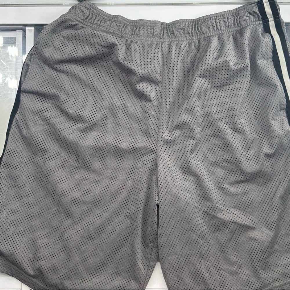 Shorts - Picture 2 of 12